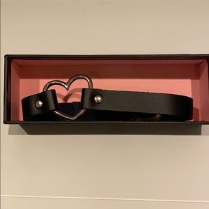 Valfre heart choker
